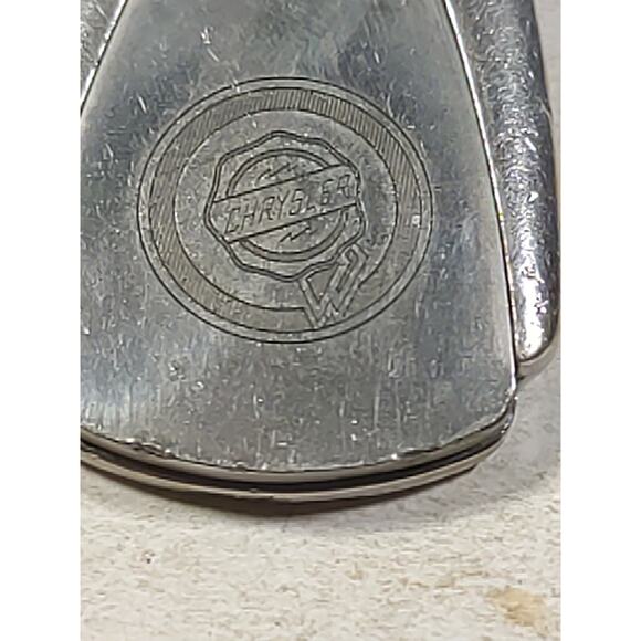 Chrysler Metal Keychain Heavy Logo Silver Tone Scratches Flaw - Picture 5 of 8